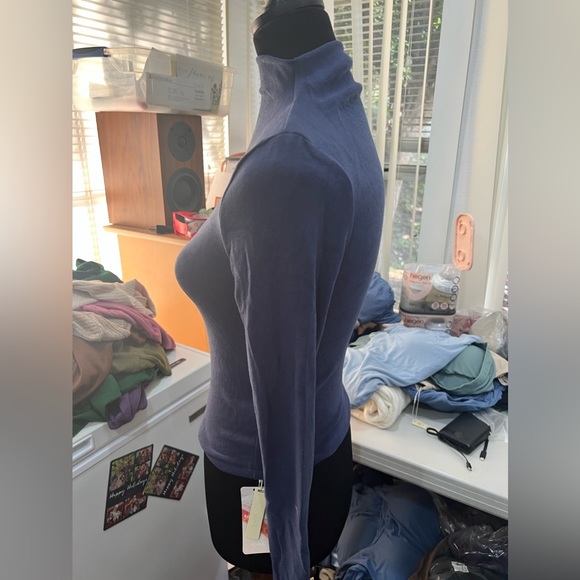 OGL Thermal Brushed Mock Neck Crop Top - Picture 3 of 8